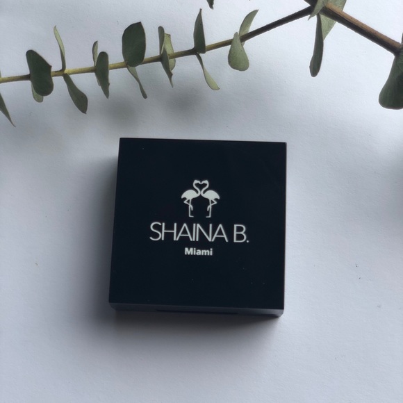 Highlight in Beachy
SHAINA B MIAMI - Picture 7 of 8